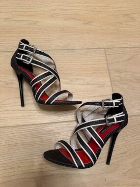 Charles Jourdan Paris Black & White strappy sandals Heels Double Buckles size 7